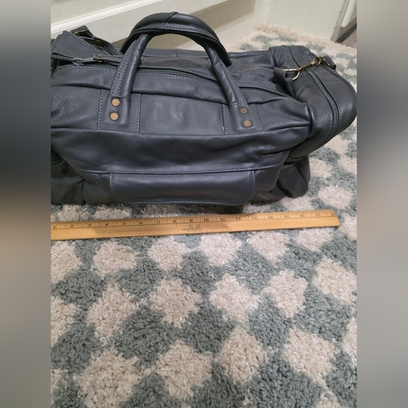 Vintage Leather Duffle Bag - Picture 5 of 7